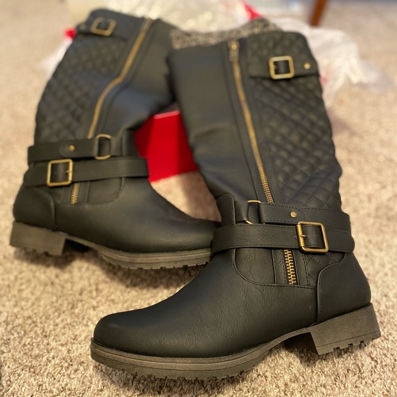 New Boots - Picture 3 of 4